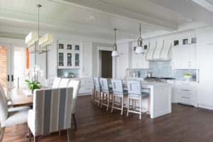 StudioM_ECTradStyleHome_WebRes_Kitchen-05