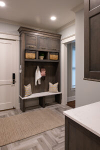 StudioM_ECTradStyleHome_WebRes_Mudroom