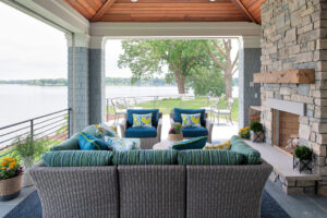 StudioM_ECTradStyleHome_WebRes_Patio-02