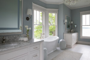 StudioM_ECTradStyleHome_WebRes_PrimaryBath-01