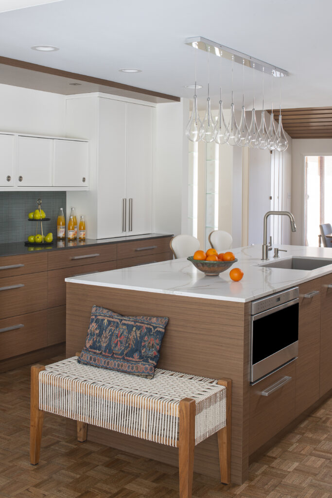 StudioM_MidCenturyModernHome_Kitchen-04