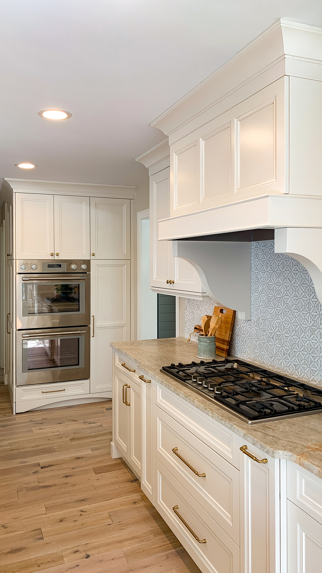 Studio M Tonka Bay Beach House Kitchen