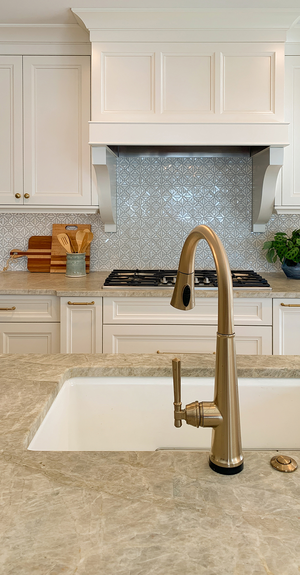 Studio M Tonka Bay Beach House Kitchen