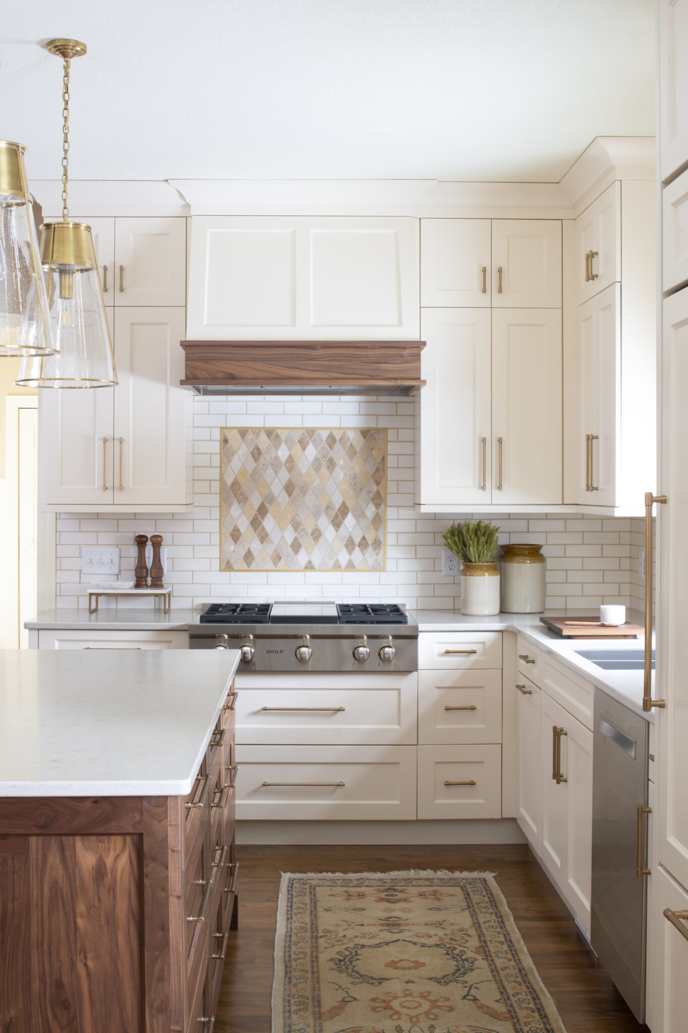 5 Elements Of A Transitional Kitchen